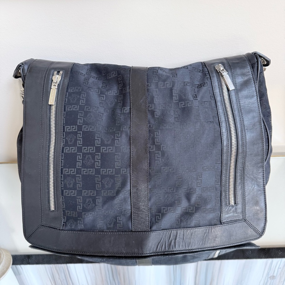 Versace Black Shoulder Bag - Picture 2 of 16